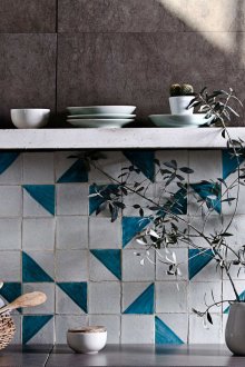 Μεγάλα κεραμίδια Metlach