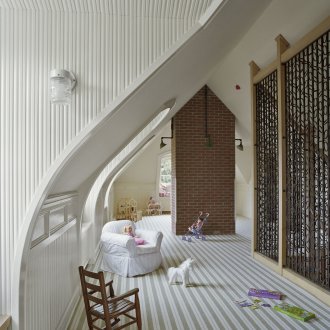 Ριχτό χαλί στον παιδικό σταθμό