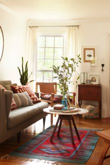 Μικρό κιλίμ στο σαλόνι