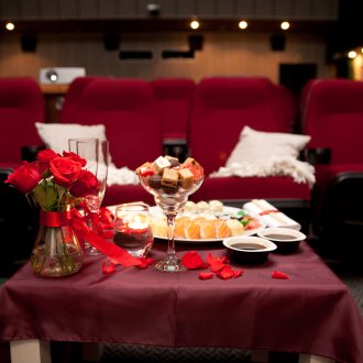 Κινηματογράφος ρομαντικό ντεκόρ πίνακα - μια ασυνήθιστη λύση