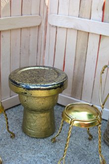 Καρέκλες για μπουκάλια σαμπάνιας