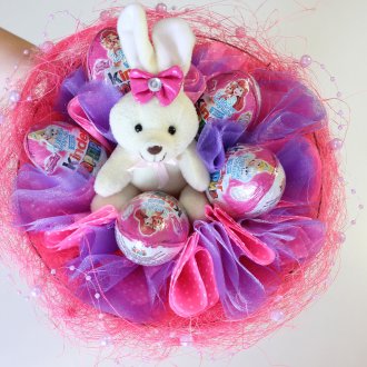 Μπουκέτο από παιχνίδια με Kinder έκπληξη