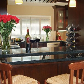 Μαύρο πάγκο κουζίνας