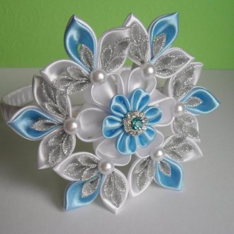 Κομψή μαλλιά από κορδέλες