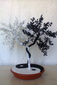 Beaded Yin Yang Tree