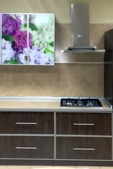 Μοντέρνα κουζίνα με εκτύπωση φωτογραφιών