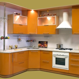 Πορτοκαλί κουζίνα με προσόψεις ακτίνας