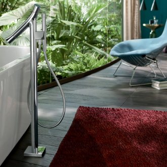 Μίξερ τοποθετημένο στο πάτωμα στο μοντερνιστικό στυλ