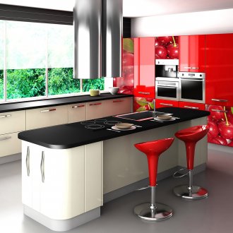 Φωτεινή κουζίνα με κόκκινα στοιχεία με πλαστικές προσόψεις