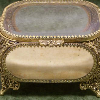 Μεταλλικό κουτί κοσμημάτων