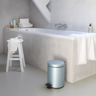 Κάδος απορριμμάτων με πεντάλ