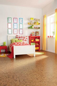 Καφέ δάπεδο από φελλό σε παιδικό δωμάτιο