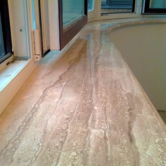 Ένα περβάζι από συσσωμάτωμα χαλαζία