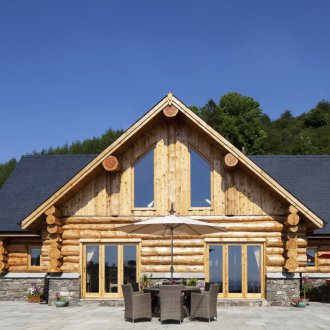 Ξύλινη κατοικία