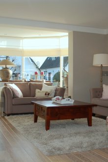 Καθιστικό με πανοραμικό παράθυρο κόλπων