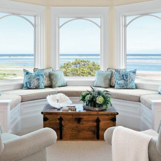 Καθιστικό με ημικυκλικό παράθυρο