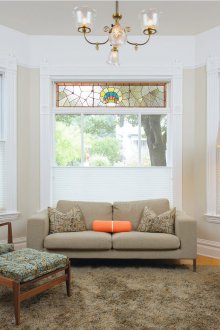 Παράθυρο κελύφους στο καθιστικό