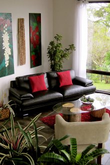 Μοντέρνο σαλόνι σε οικολογικό στιλ.