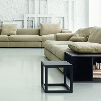 Καναπές οικολογικού στυλ με ράφια