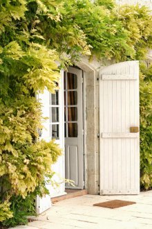 Buede dører i provence-stil