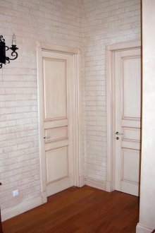 Προσανατολισμένη λευκή πόρτα