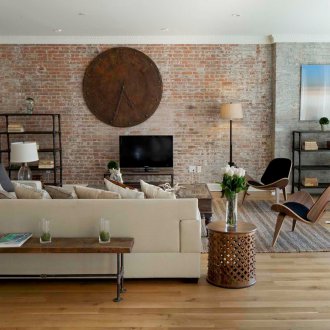 Σαλόνι στυλ σοφίτα στη χώρα