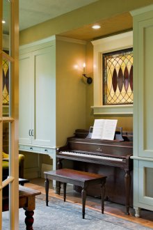 Πιάνο σε μια θέση στο σαλόνι