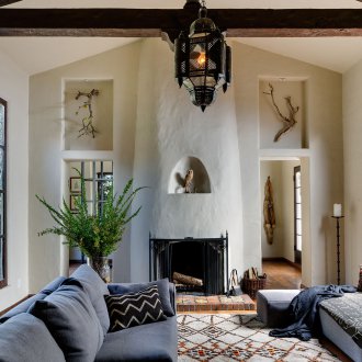 Θέση στο σαλόνι ενός εξοχικού σπιτιού