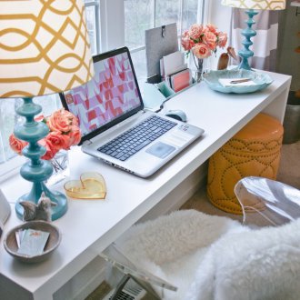 Κονσόλα πίνακα από το παράθυρο