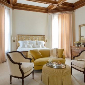 Καναπές Οθωμανικά στο υπνοδωμάτιο