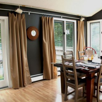 Καφέ κουρτίνες στην κουζίνα