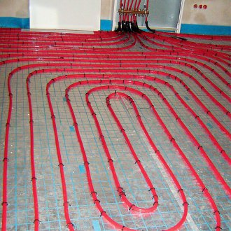 Ζεστό νερό πάτωμα στο μπάνιο