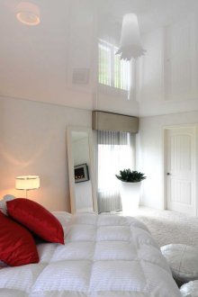 False suspended ceiling in the bedroom
