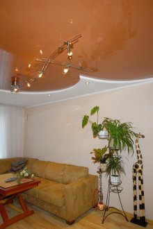 Terracotta suspended ceiling in the bedroom