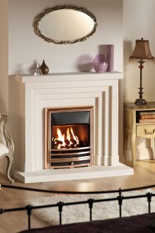 Ηλεκτρικό τζάκι σε κλασικό εσωτερικό