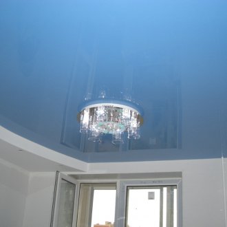 Μπλε οροφή τέντωμα