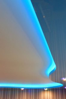 Οπίσθιο μπλε οροφή