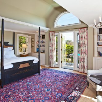 Ινδικό χαλί στο υπνοδωμάτιο