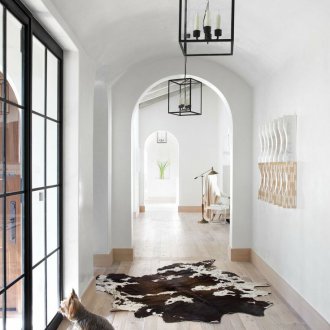 Λευκό διάδρομο στο σπίτι