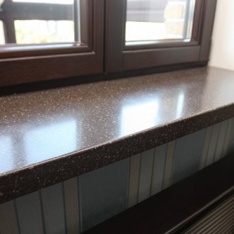 Πέτρινο περβάζι παραθύρου