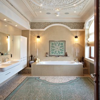 Στόκος στην οροφή του μπάνιου