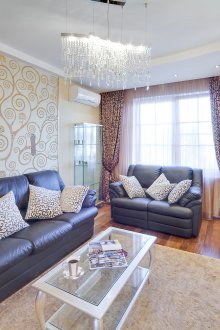 Μπεζ επιφάνεια και ταπετσαρία