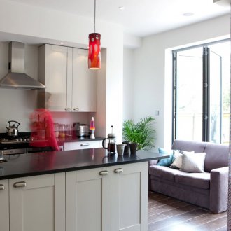 Μικρός καναπές στην κουζίνα