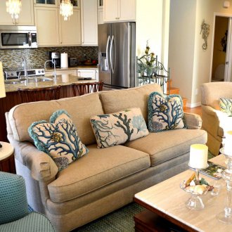 Μικρός καναπές σε στυλ θαλάσσης