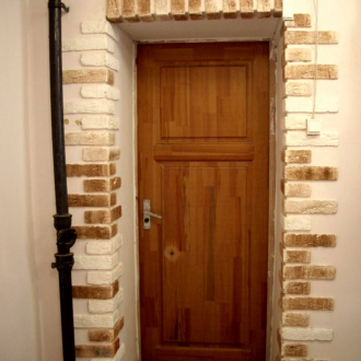 Brick πόρτες πλαγιές