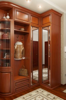 Γωνιακή είσοδος με συρτάρια