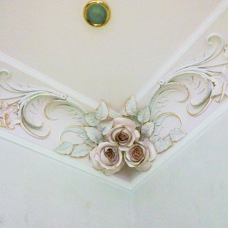 Τούβλα τριαντάφυλλα στην οροφή