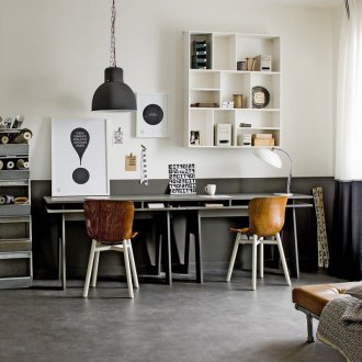 Γκρίζο τραπέζι για ένα παιδί