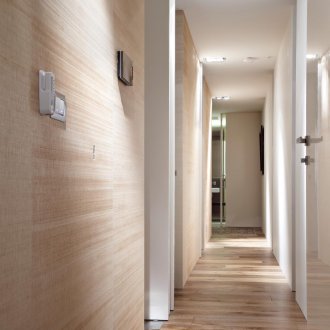 Laminate στο διάδρομο