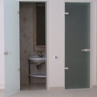 Παγωμένη πόρτα μπάνιου